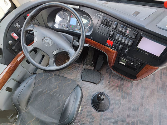 Lüks Pembe Kullanılmış Otobüsler Euro 5 LHD Kullanılmış Dizel Servis Otobüsü Satılık