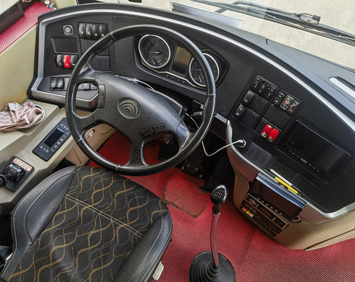 50 koltuklu Kullanılmış Yutong Otobüsleri 12m Dizel Motoru LHD Euro 5 Kullanılmış Koç Otobüsü