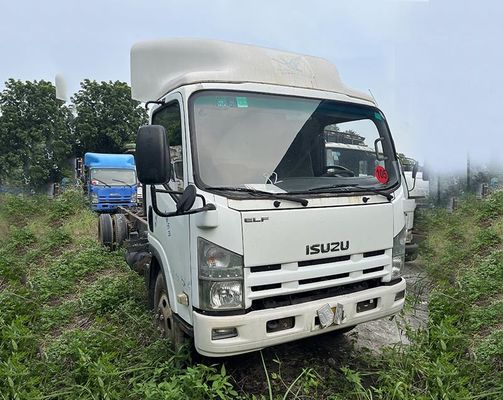Kullanılmış kamyon Isuzu ELF 600p Kargo Kamyon 4KH1 Dizel Motoru ve Beyaz Vücut