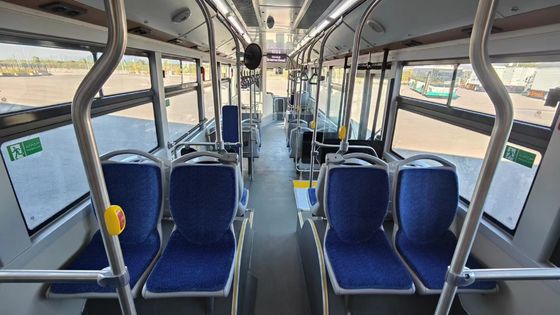 İkinci El Tamamen Elektrikli Şehir Otobüsleri LHD Direksiyon Konumu 20 Koltuk 2 Kademeli Zemin