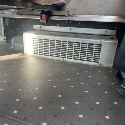 Yuchai 330 Motoru El Şanzımanı İkinci el Golden Dragon 63 Koltuklu Sarı Otobüsler