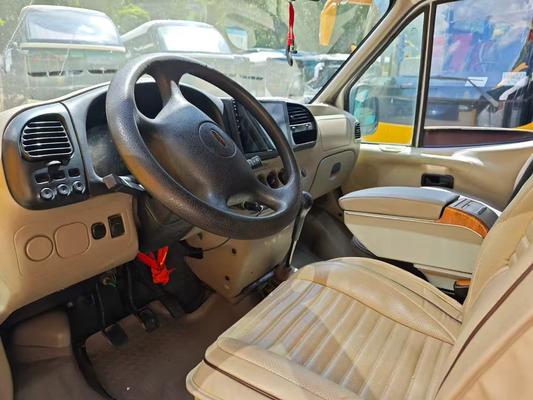 5 metre uzunluğunda ve 15 koltuklu Jiangling Transit orta büyüklükte otobüs, saatte 120 km'lik en yüksek hız