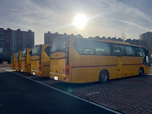 63 koltuklu Yuchai motorlu ve manuel şanzımanlı, ikinci el sarı bir King Long otobüs